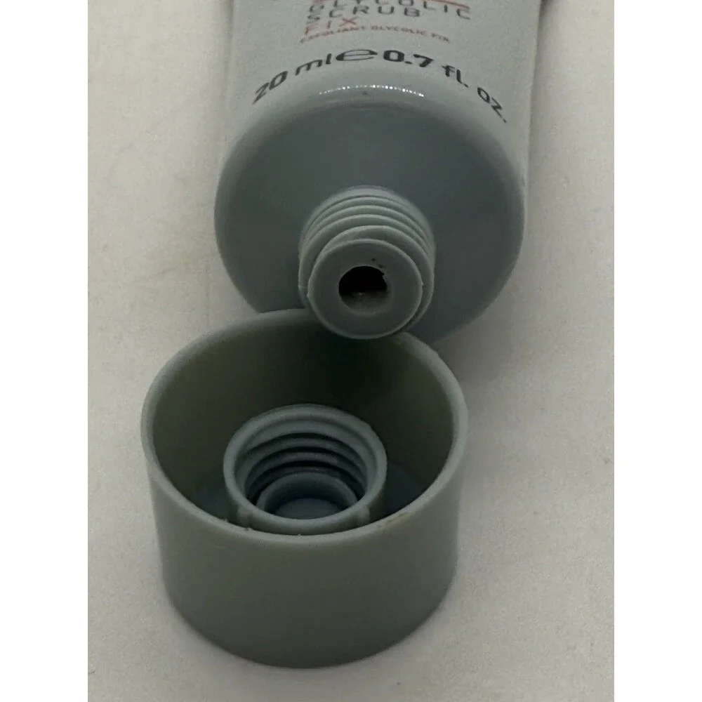 Nip + Fab Exfoliate Glycolic Glow Tonic 2% 1oz, Scrub Fix 0.7oz, Free Vitamin C‎